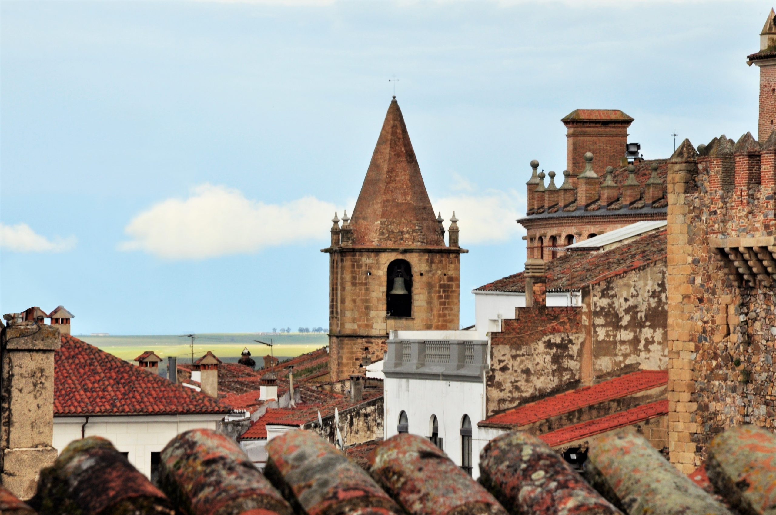 Vista sobre los tejados de Cáceres Medieval