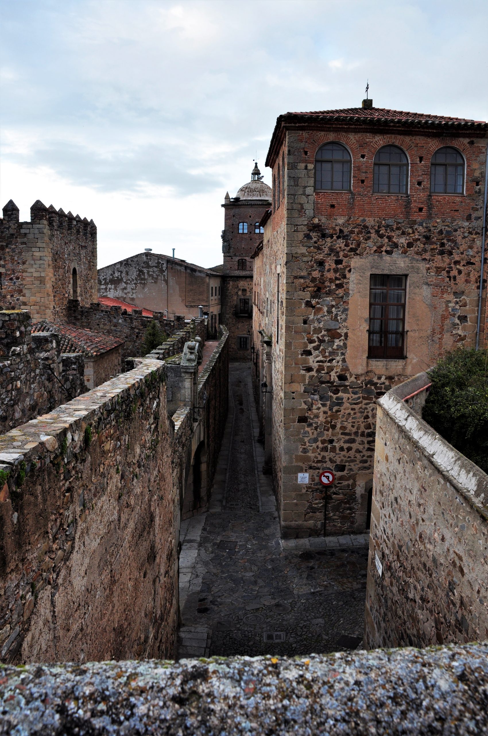 Sobre la muralla de Cáceres