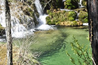 Charca entre las cascadas