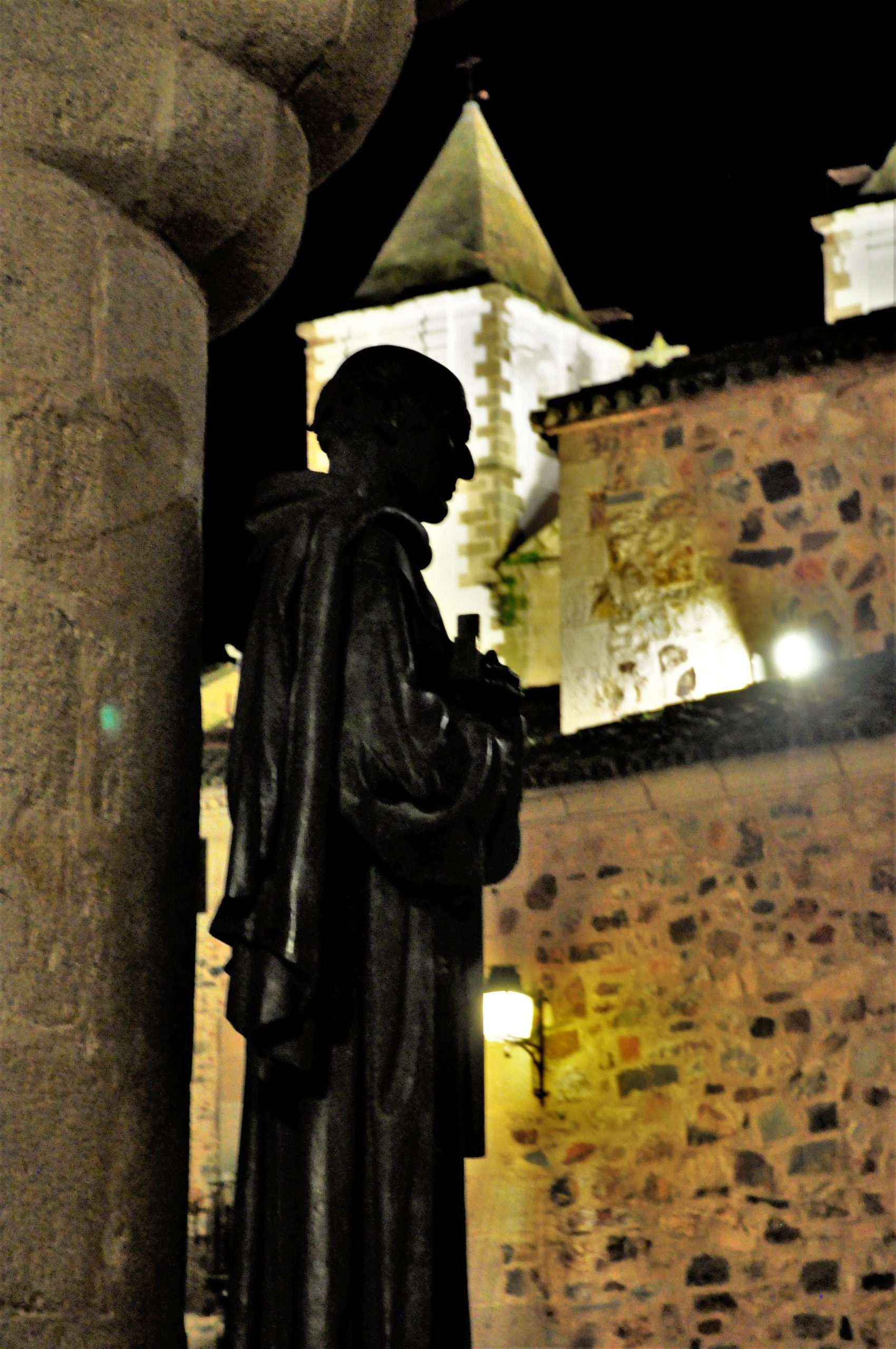 Estatua de San Pedro de Alcántara
