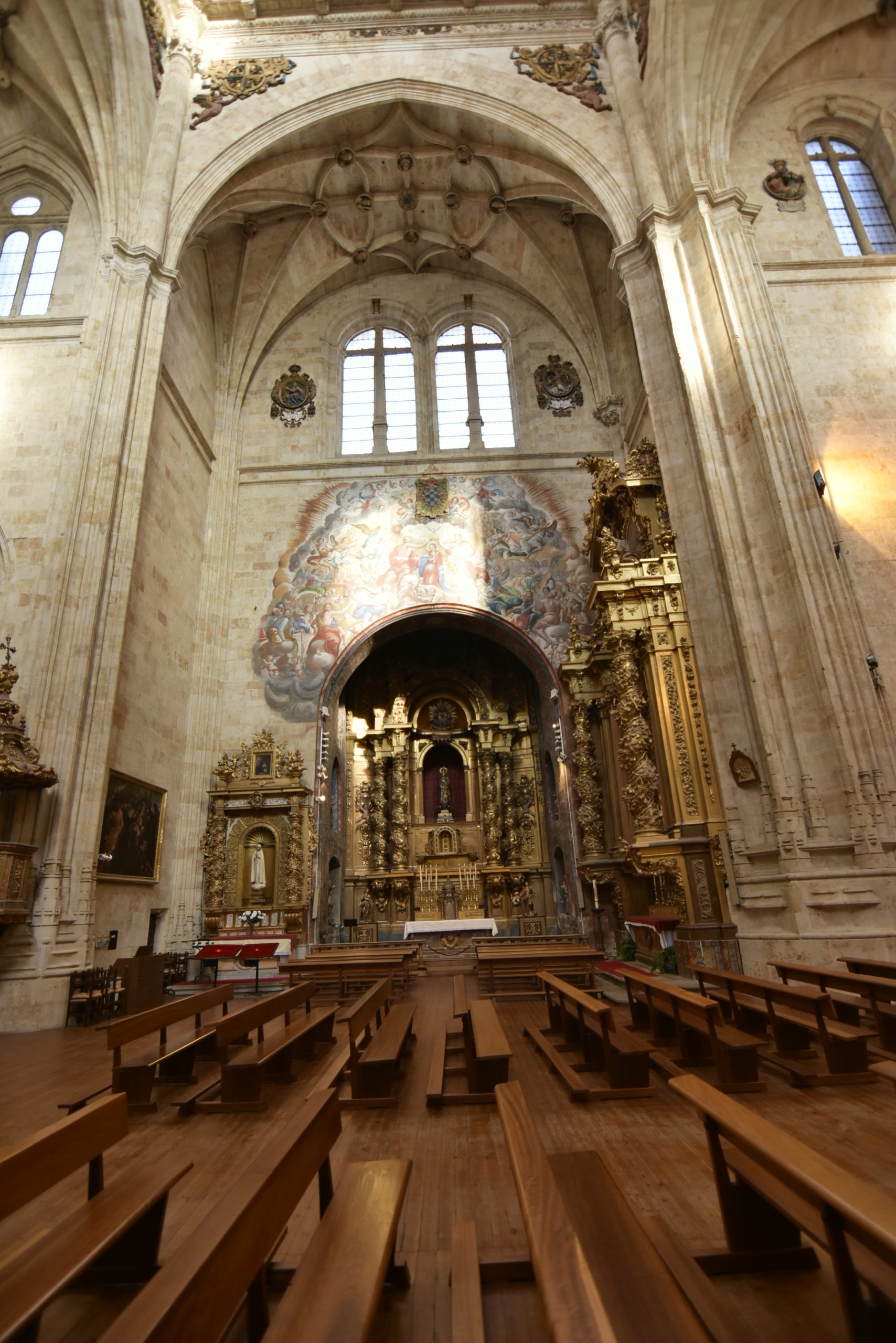 Interior de la iglesia de San Esteban