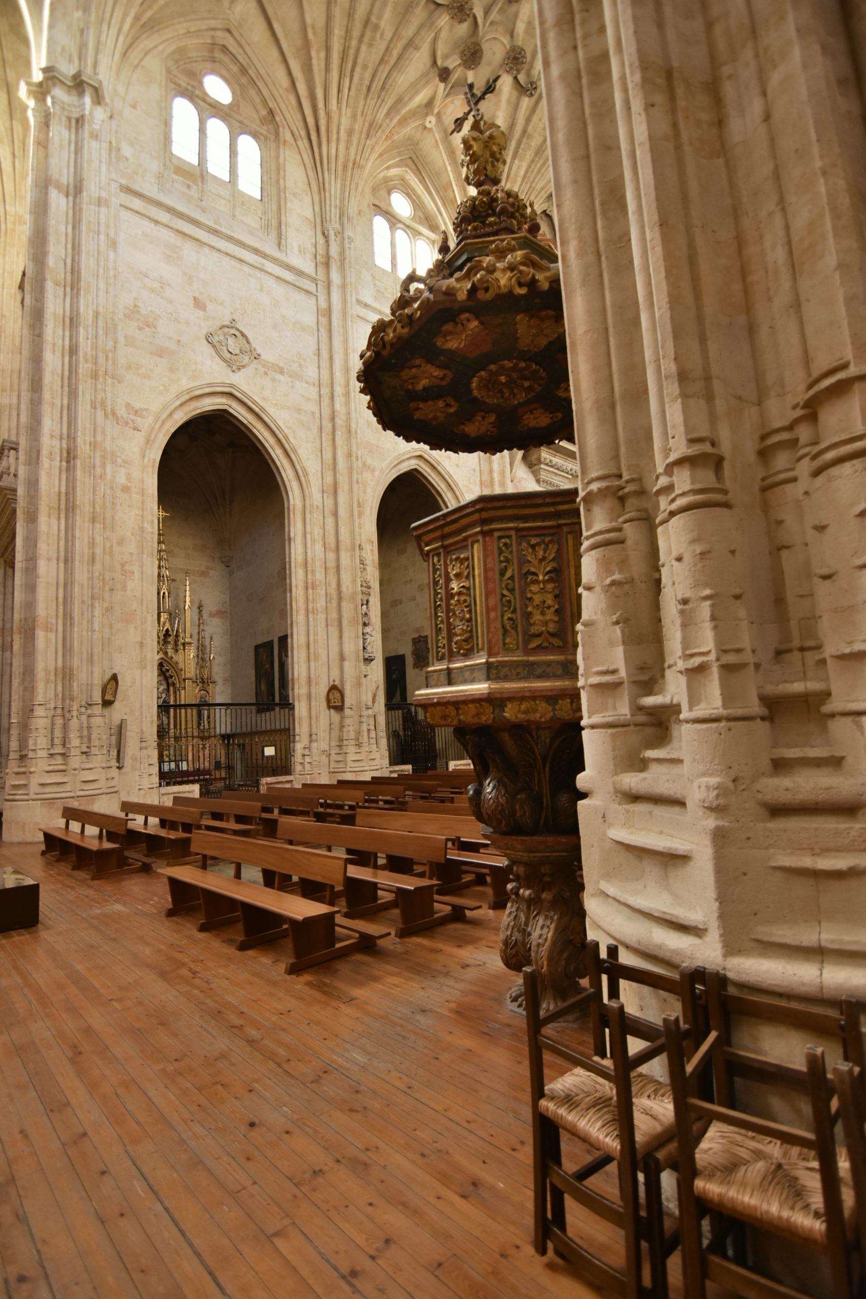 Interior de iglesia de San Esteban
